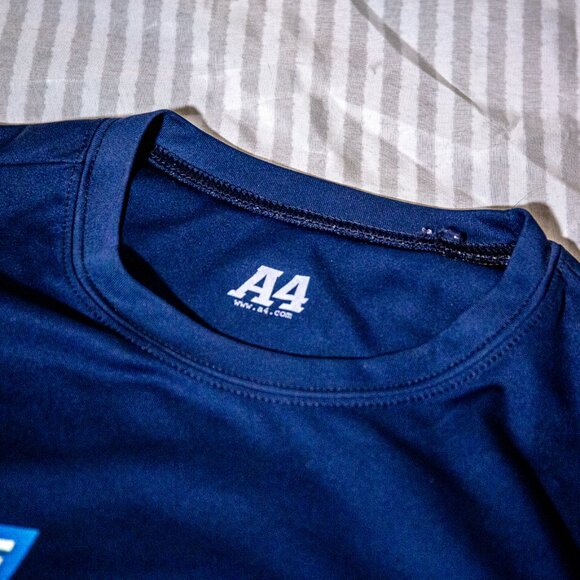 VINTAGE - The Biggest Loser Runwalk active wear shirt - Picture 3 of 4